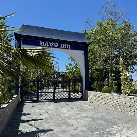 Navy Hotel *