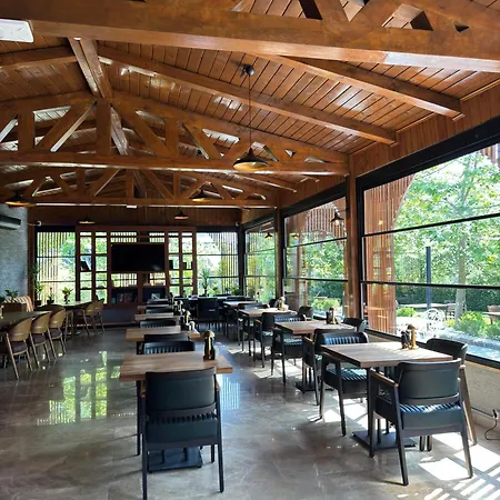 فندق Navy & Arnavutkoy