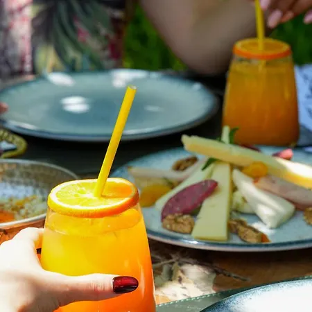 فندق Navy & Arnavutkoy