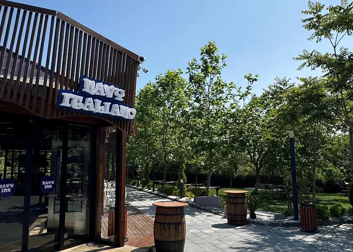 Navy & * Arnavutköy